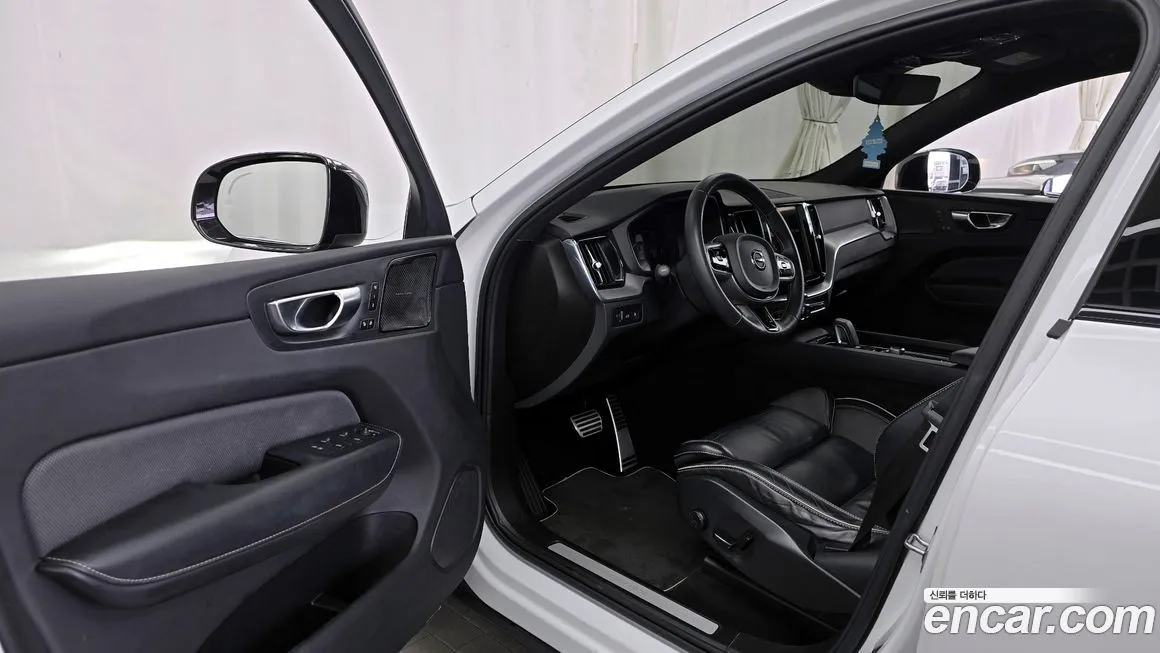 Volvo XC60 2021 из KR, фото 5