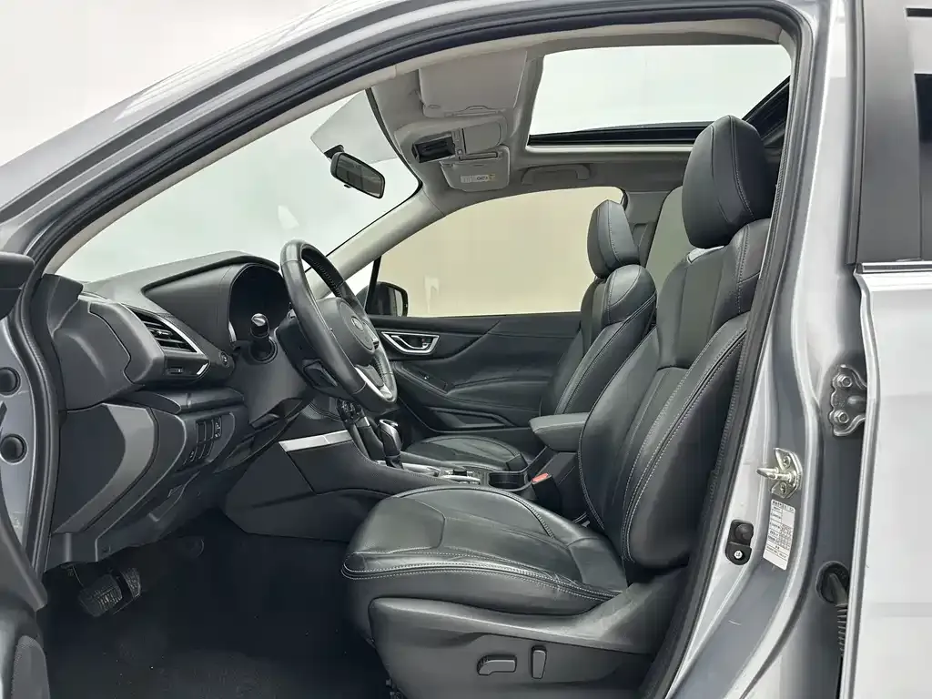 Subaru Forester 2021 из CN, фото 7