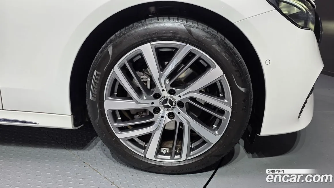Mercedes-Benz E-Class 2024 из KR, фото 6