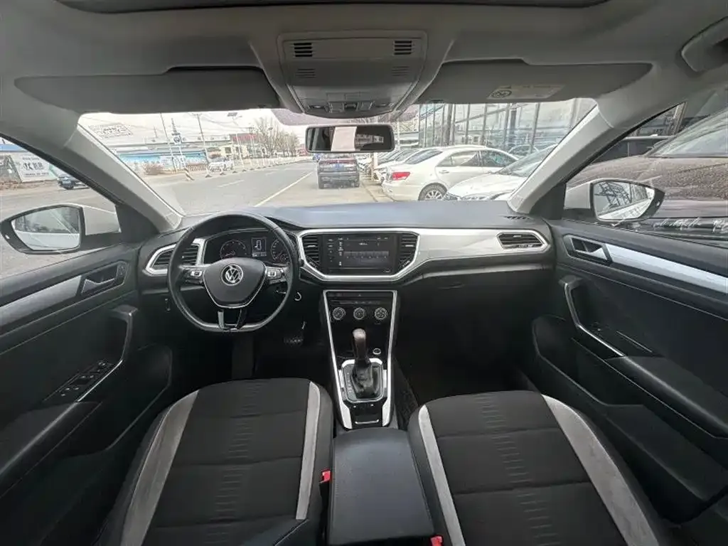 Volkswagen T-Roc 2022 из CN, фото 2