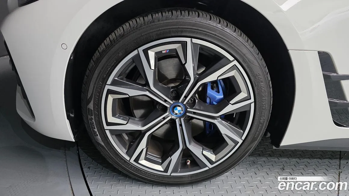 BMW i4 2023 из KR, фото 10