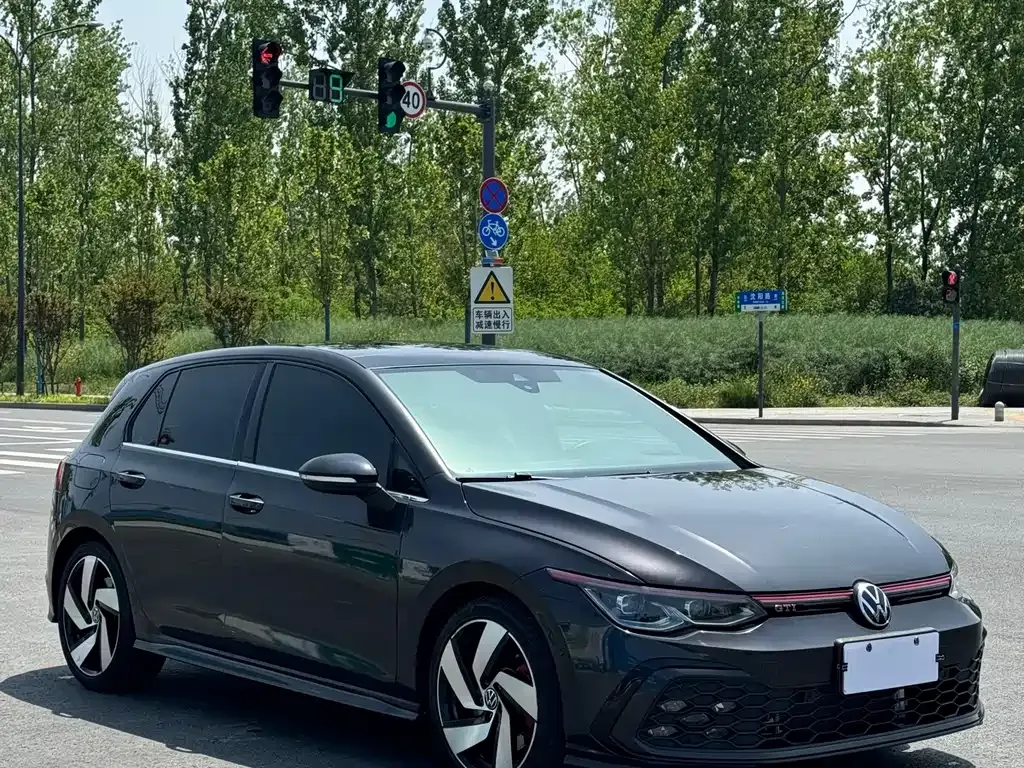 Volkswagen Golf GTI 2023 из CN, фото 5