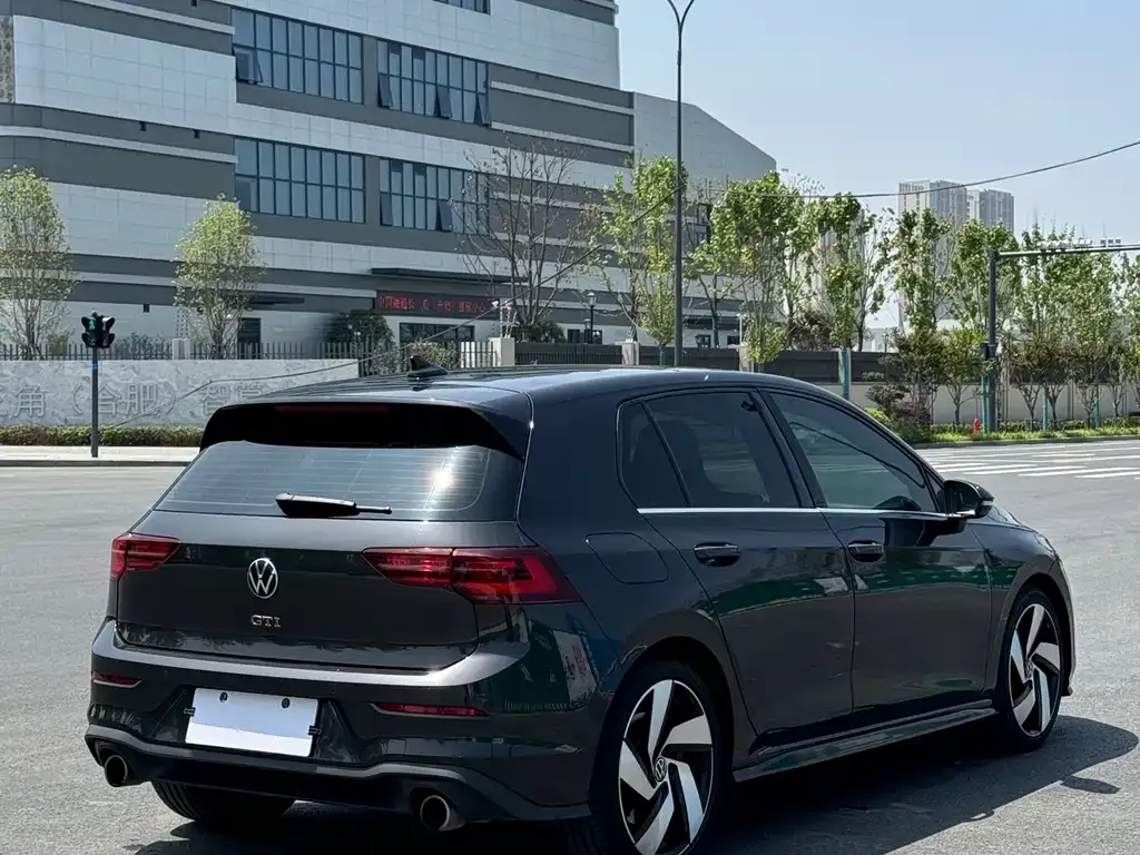 Volkswagen Golf GTI 2023 из CN, фото 4