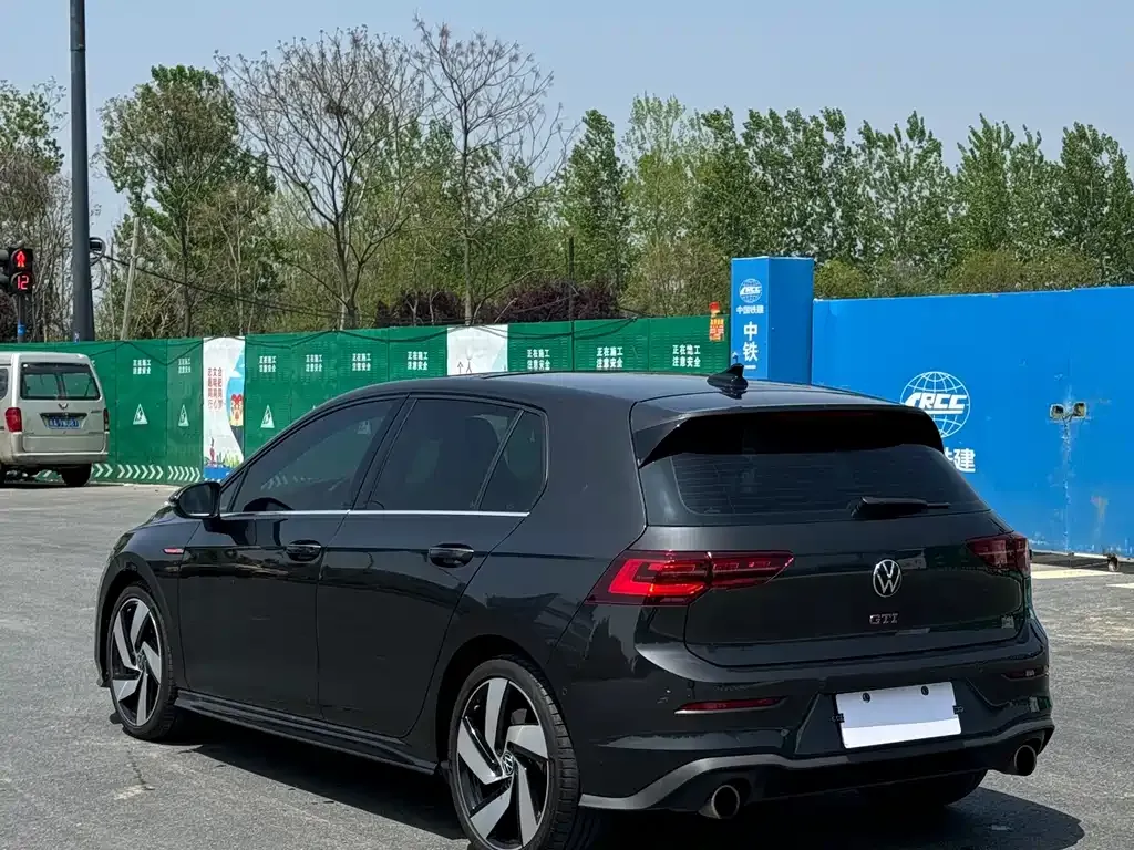 Volkswagen Golf GTI 2023 из CN, фото 8