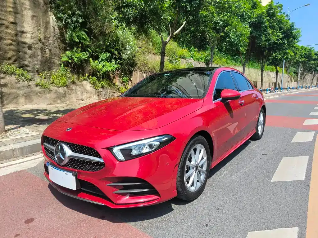 Mercedes-Benz A-Class 2023 из CN, фото 1