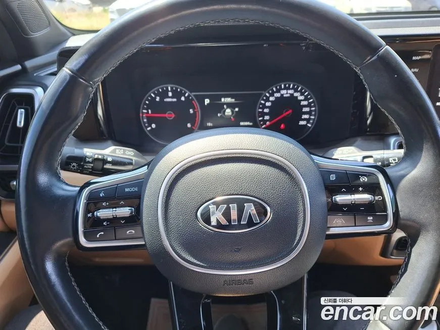 Kia Sorento — фото 10