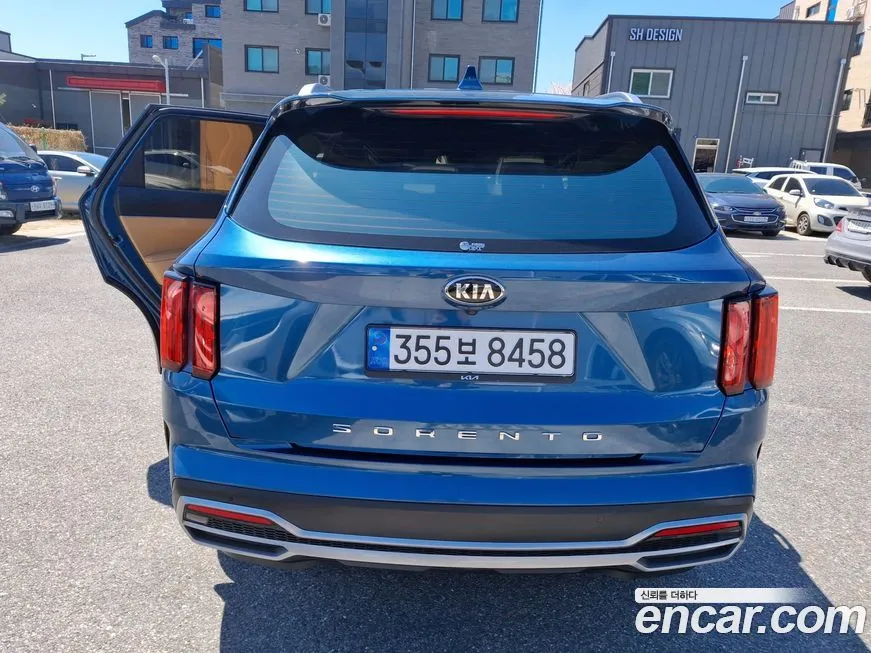 Kia Sorento — фото 6