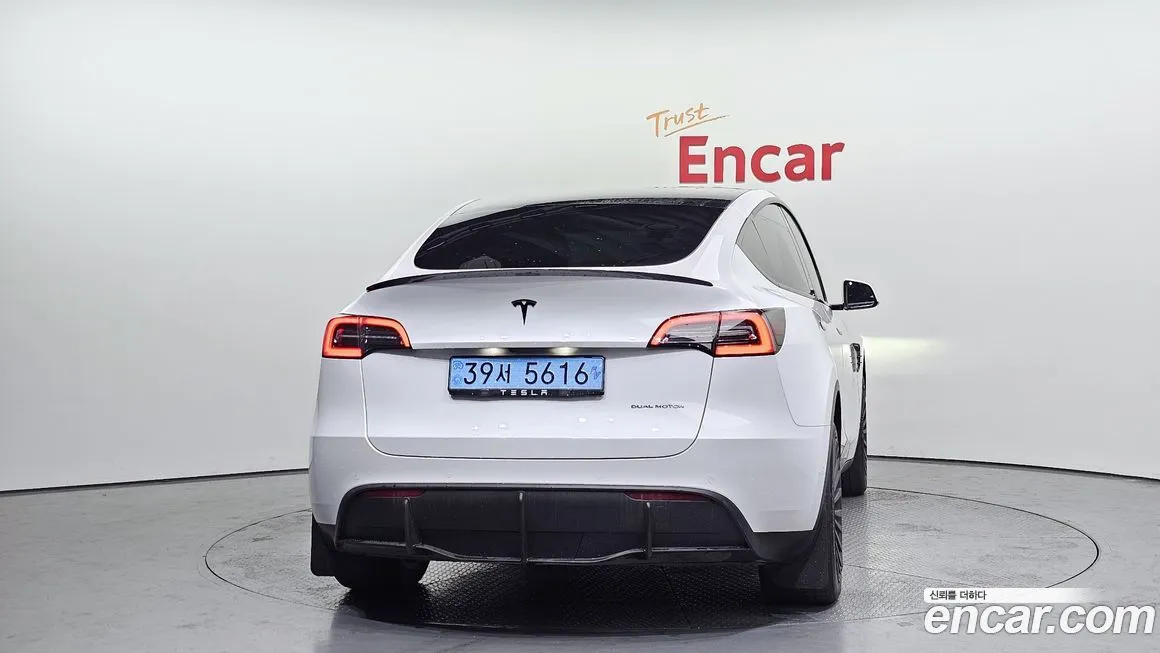 Tesla Model Y — фото 4