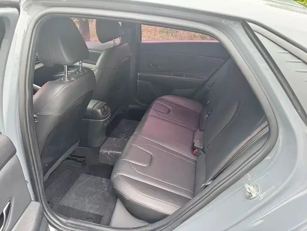 Hyundai Elantra 2023 из CN, фото 5