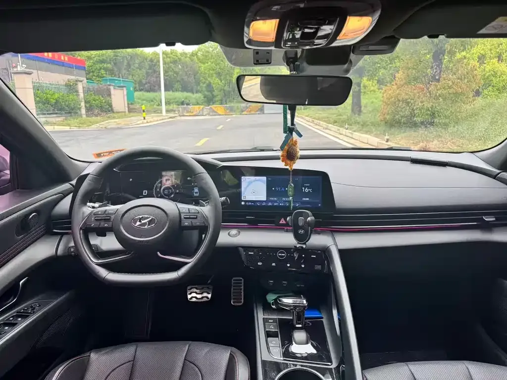 Hyundai Elantra 2023 из CN, фото 6
