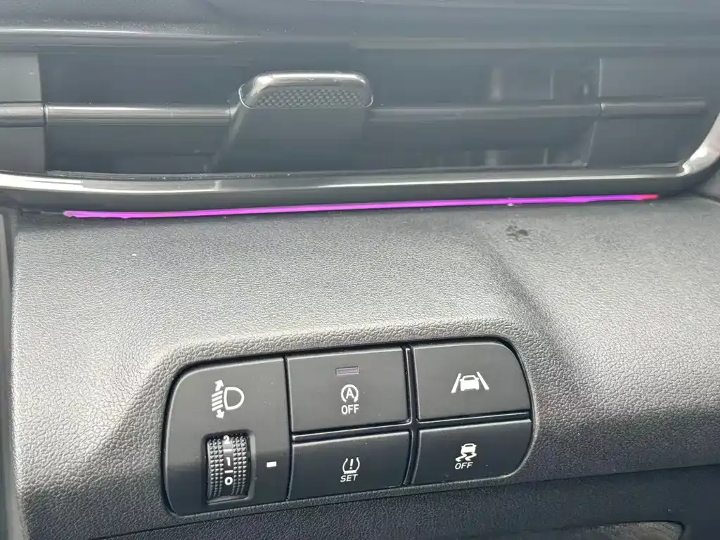 Hyundai Elantra 2023 из CN, фото 4