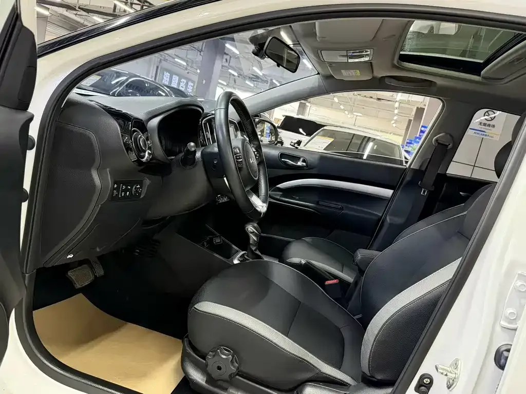 Kia KX1 2022 из CN, фото 5