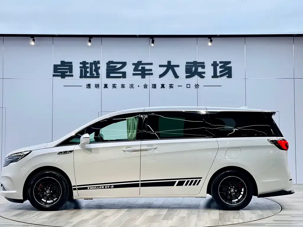 Buick GL8 2022 из CN, фото 3
