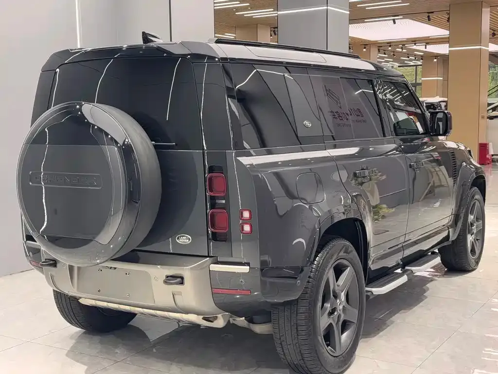 Land Rover Defender — фото 2