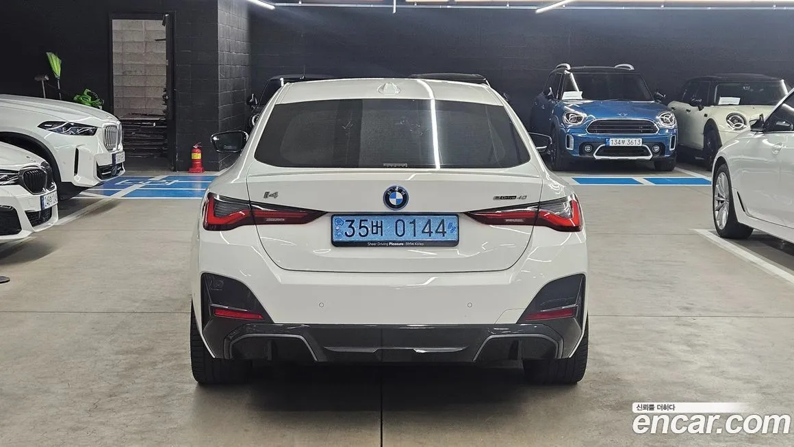 BMW i4 — фото 4