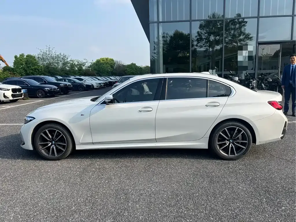 BMW 3 Series 2023 из CN, фото 5