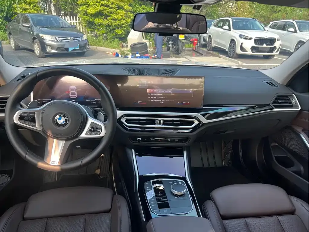 BMW 3 Series 2023 из CN, фото 10