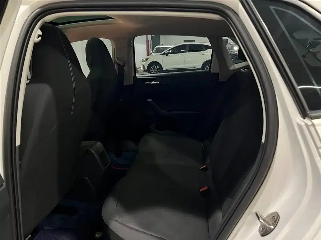 Volkswagen Polo 2021 из CN, фото 4
