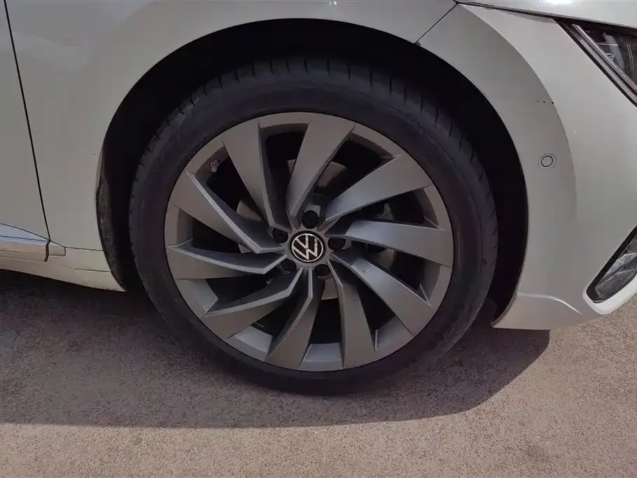Volkswagen CC 2024 из CN, фото 10