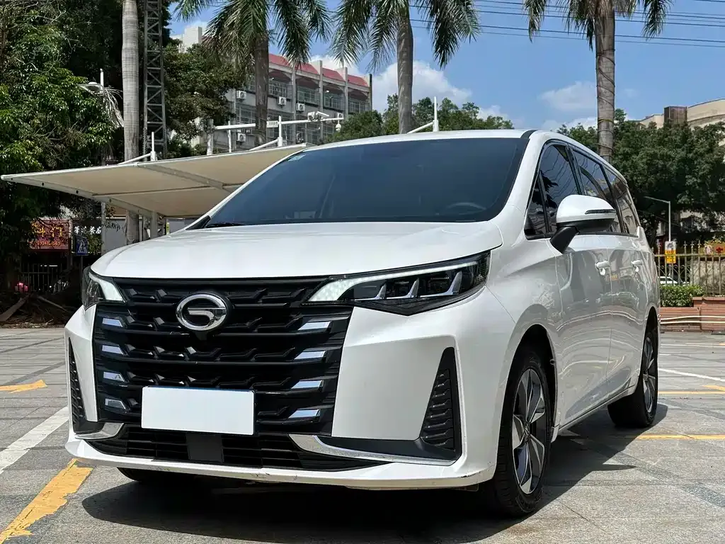 GAC Motor Trumpchi M6 — фото 1