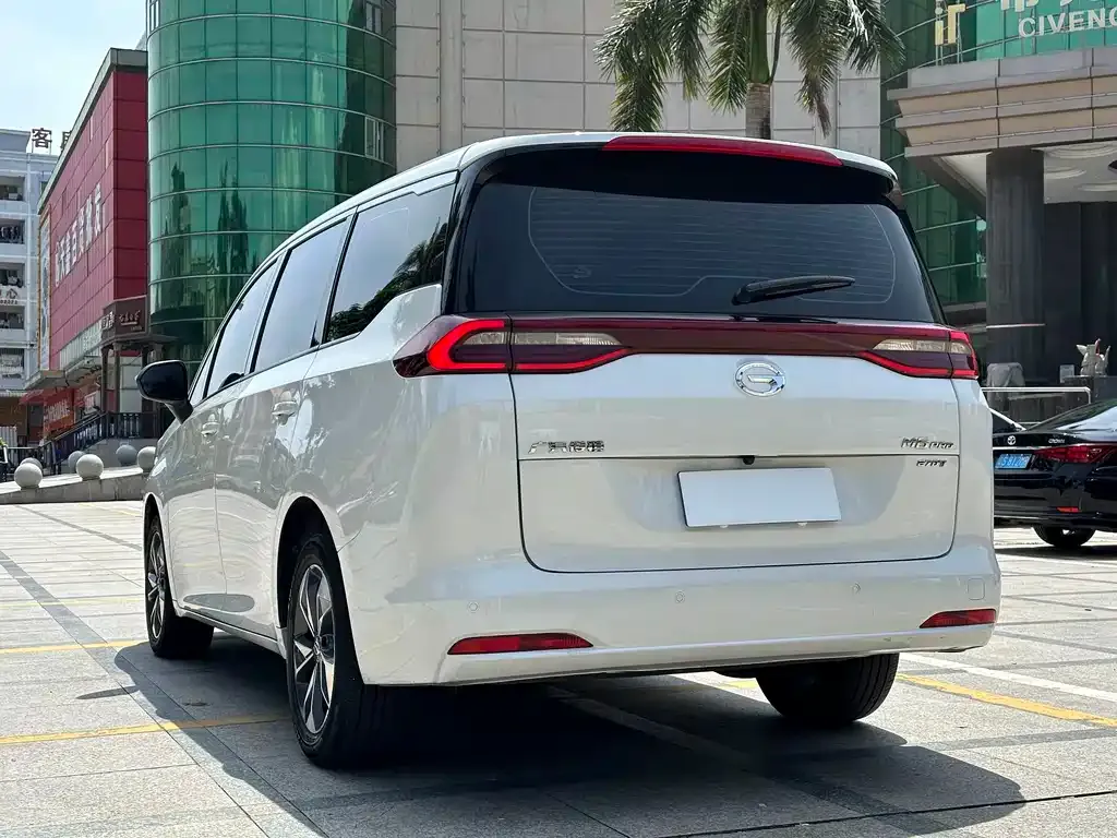 GAC Motor Trumpchi M6 — фото 8