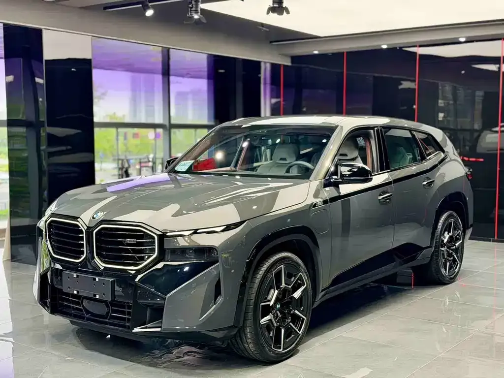 BMW XM