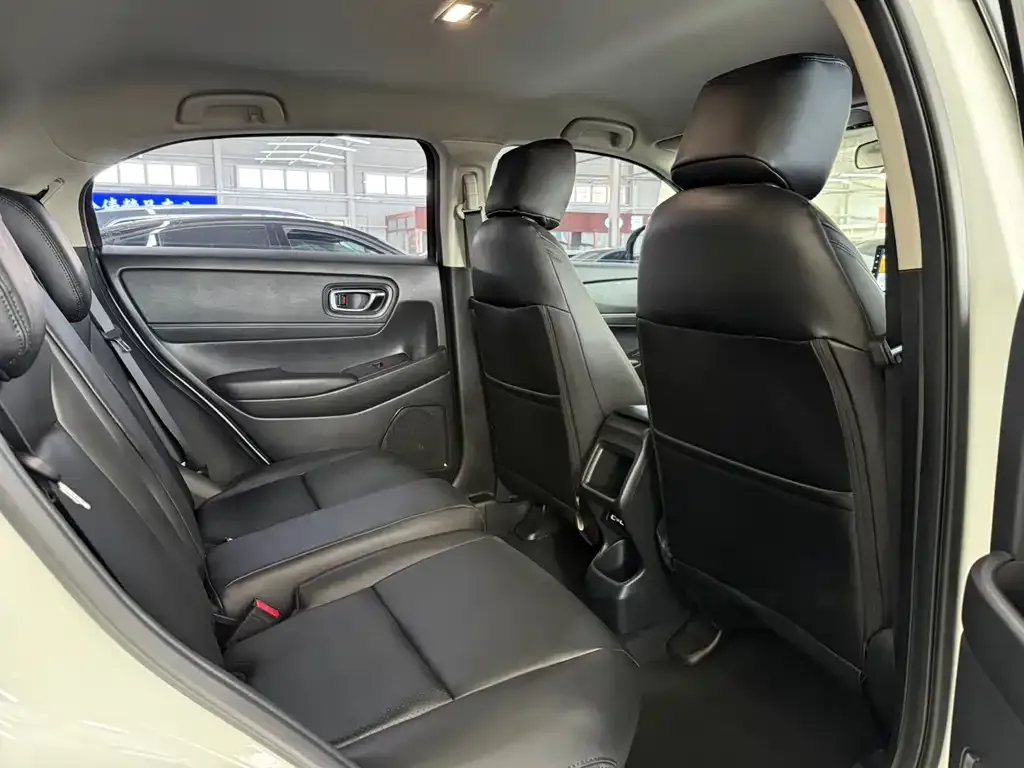 Honda Vezel 2023 из CN, фото 6