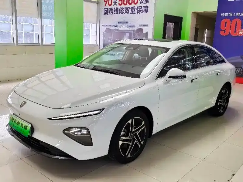 Roewe D7 — фото 1