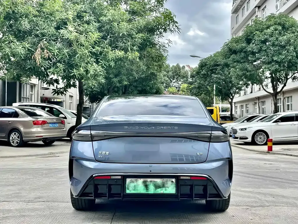BYD Seal — фото 9