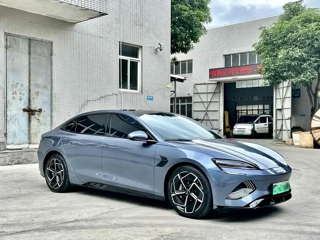 BYD Seal — фото 7