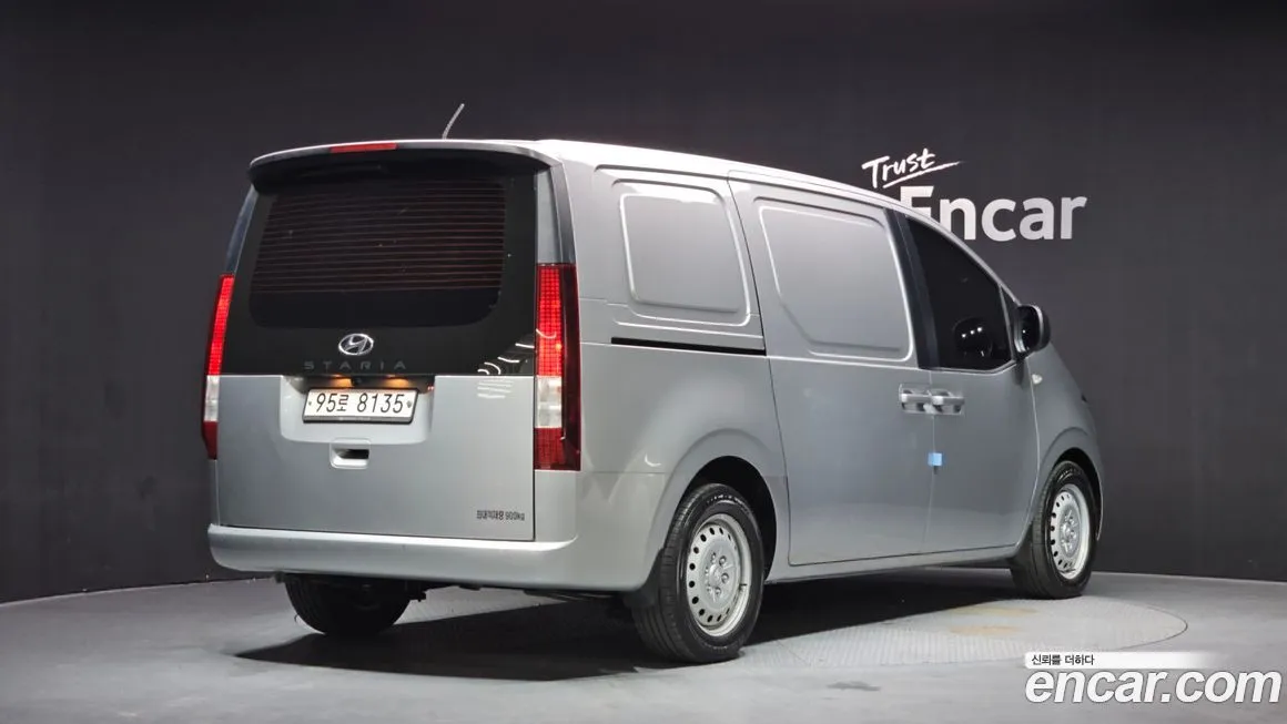 Hyundai Staria 2022 из KR, фото 2