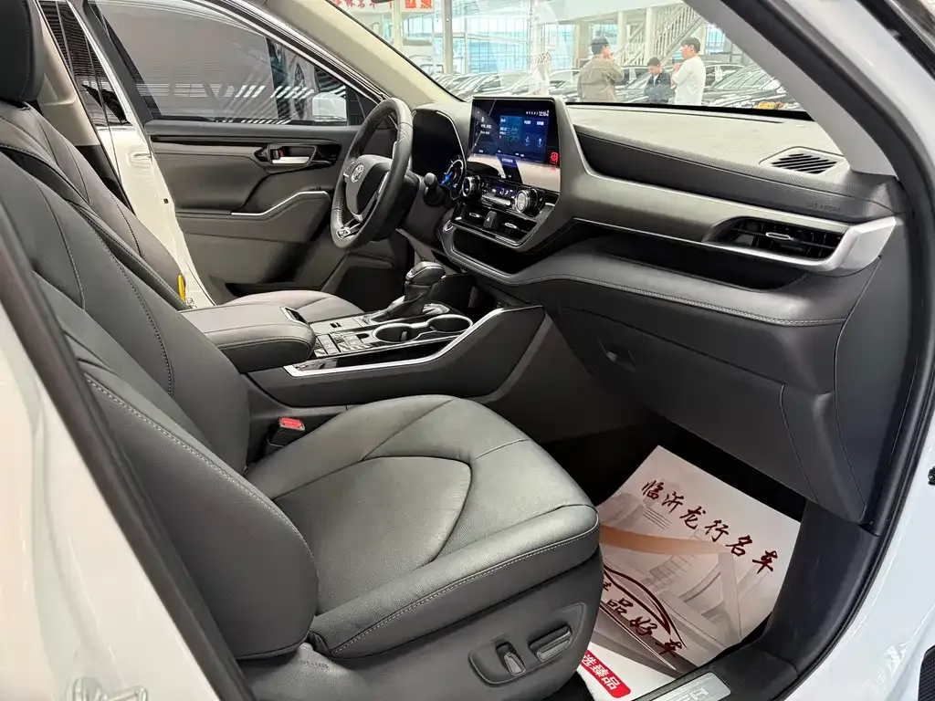 Toyota Highlander 2024 из CN, фото 2