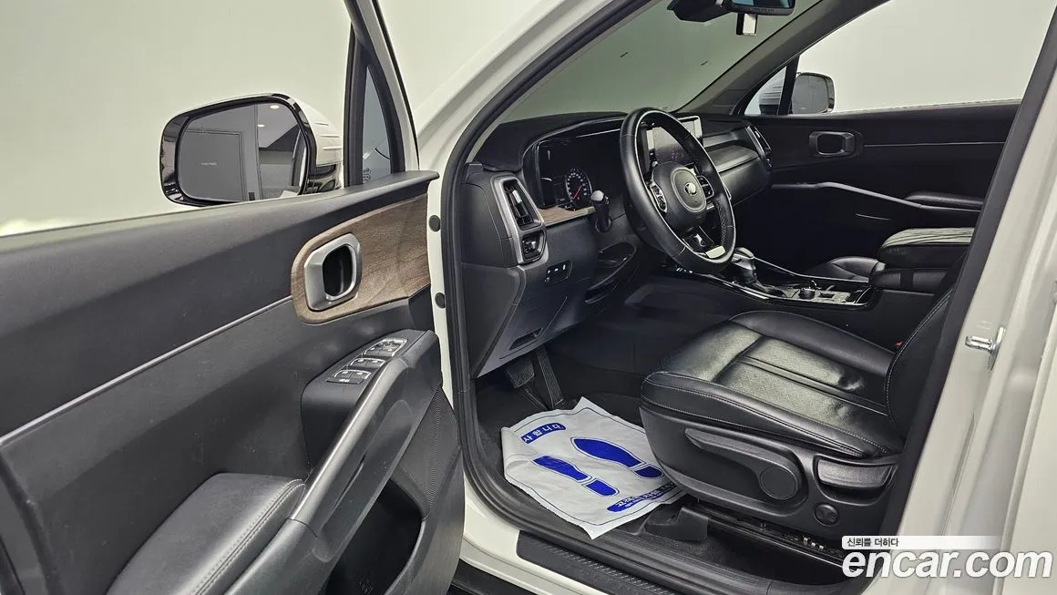 Kia Sorento — фото 6