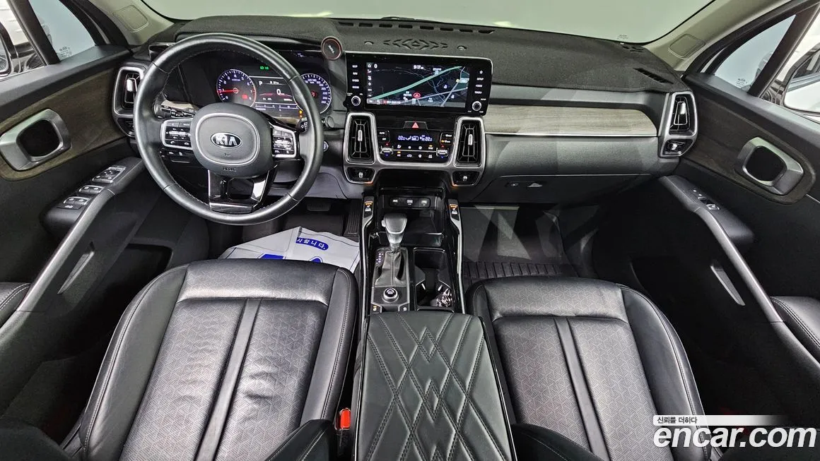 Kia Sorento — фото 8