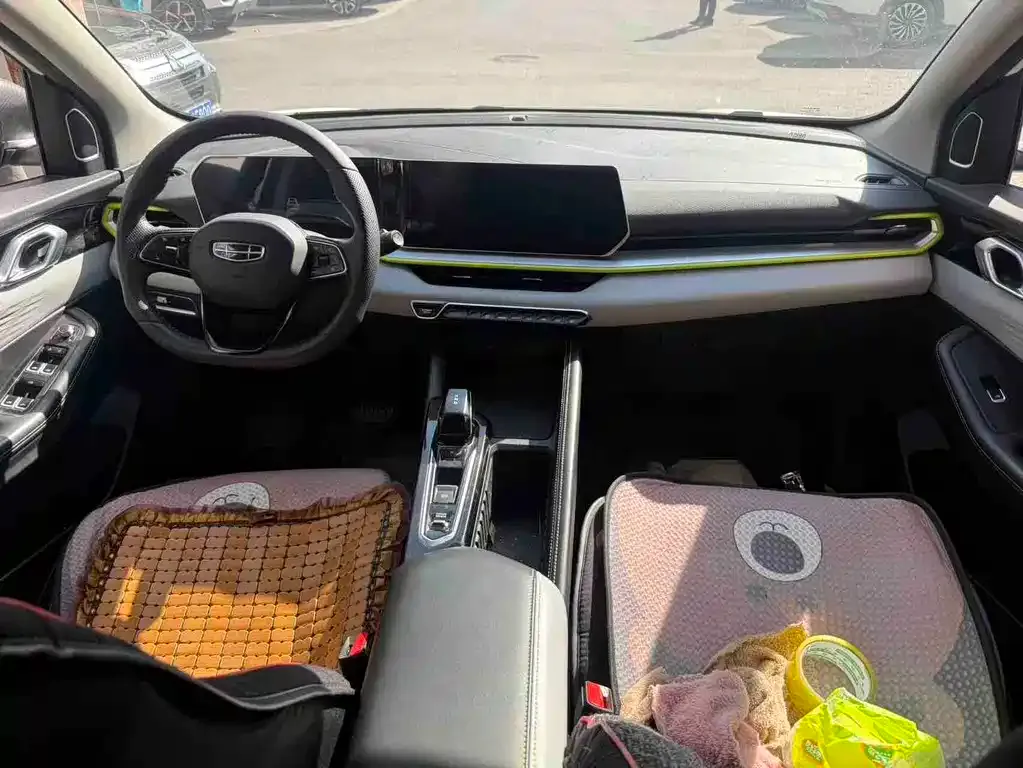 Geely Binyue 2023 из CN, фото 2