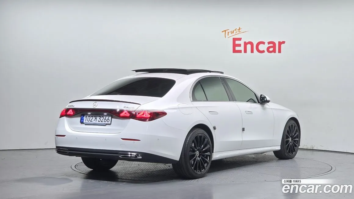 Mercedes-Benz E-Class 2024 из KR, фото 4