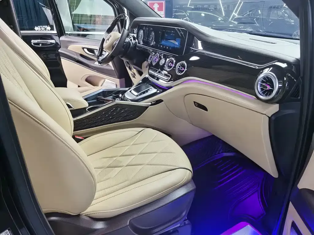 Mercedes-Benz Vito 2023 из CN, фото 4
