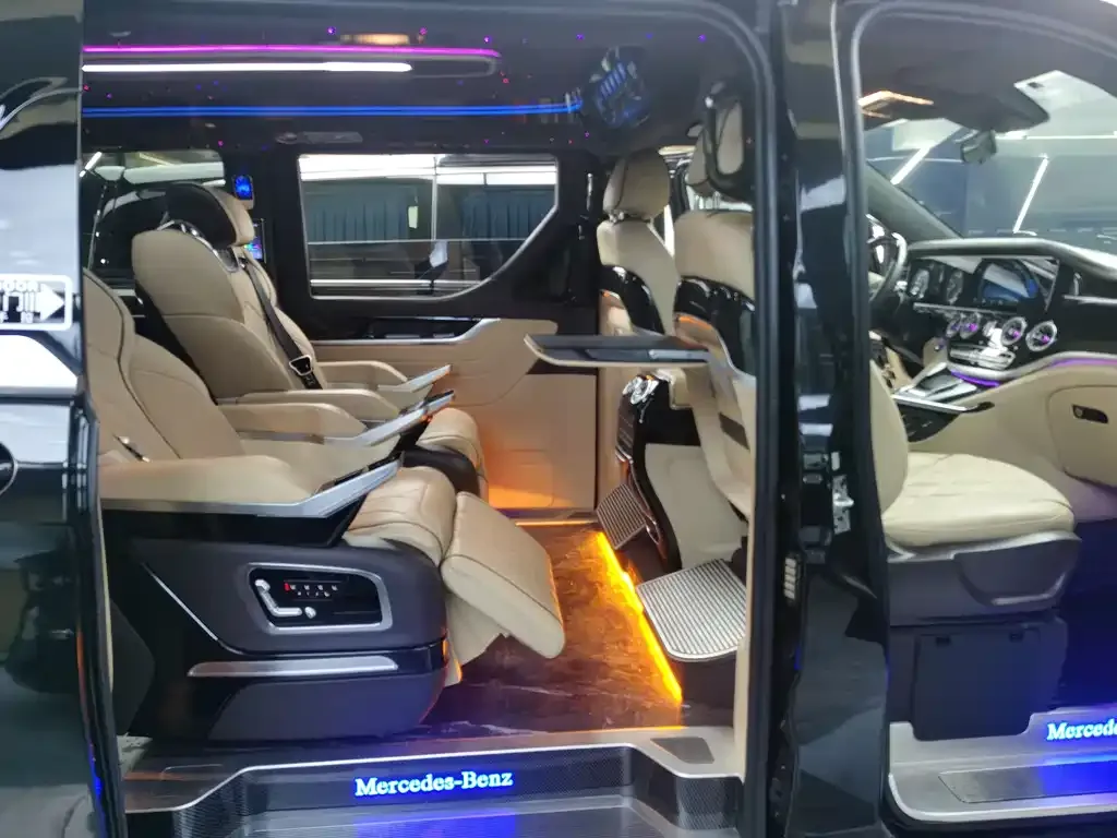 Mercedes-Benz Vito 2023 из CN, фото 10