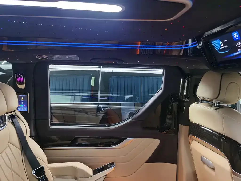 Mercedes-Benz Vito 2023 из CN, фото 2