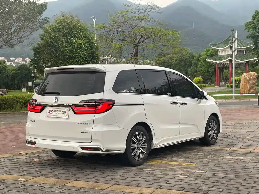 Honda Odyssey 2024 из CN, фото 3