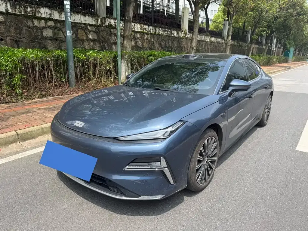 Geely Galaxy Xingyao 8