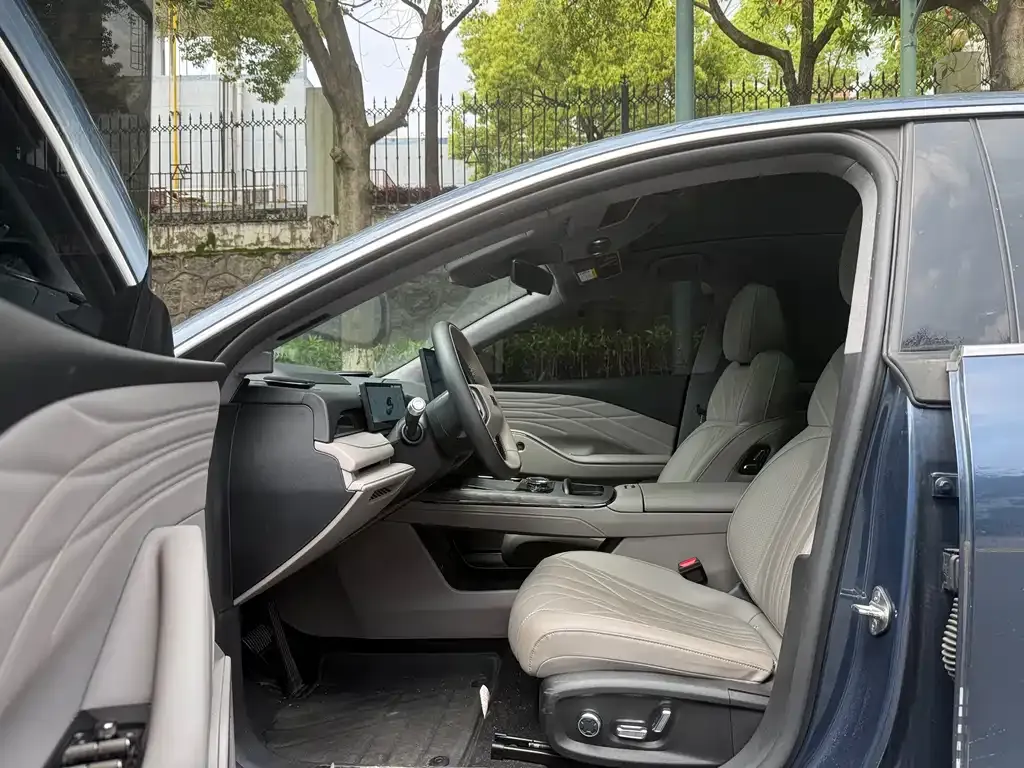 Geely Galaxy Xingyao 8 2025 из CN, фото 5
