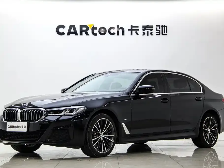 BMW 5 Series 2022 из CN, фото 1
