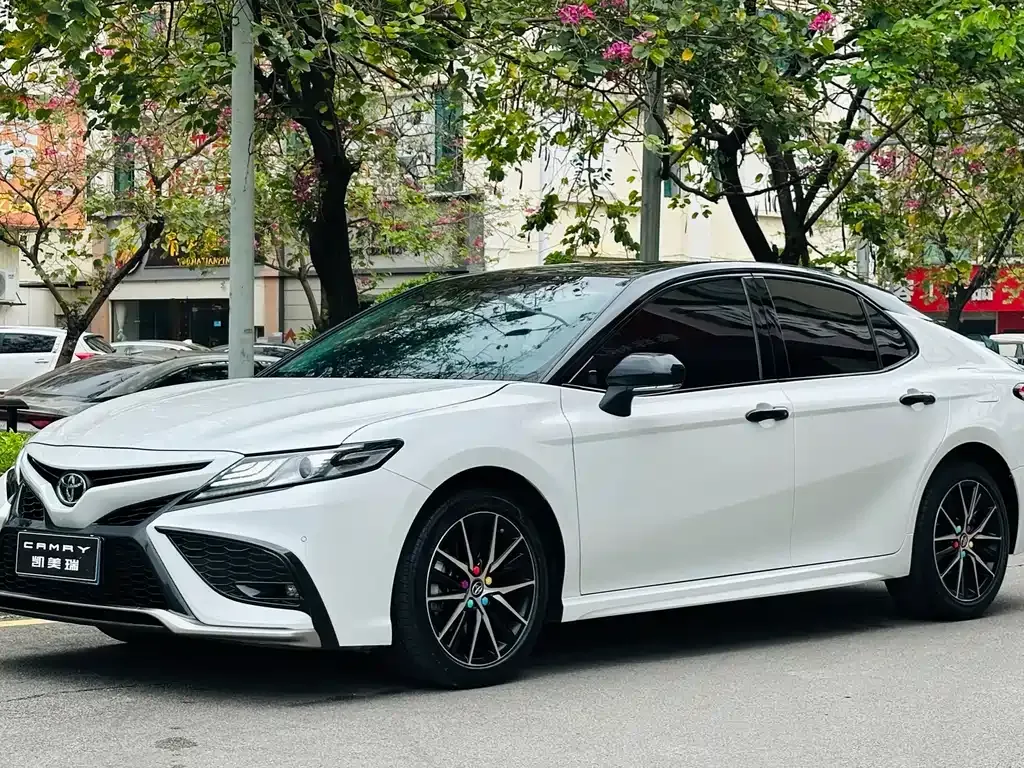 Toyota Camry 2022 из CN, фото 1