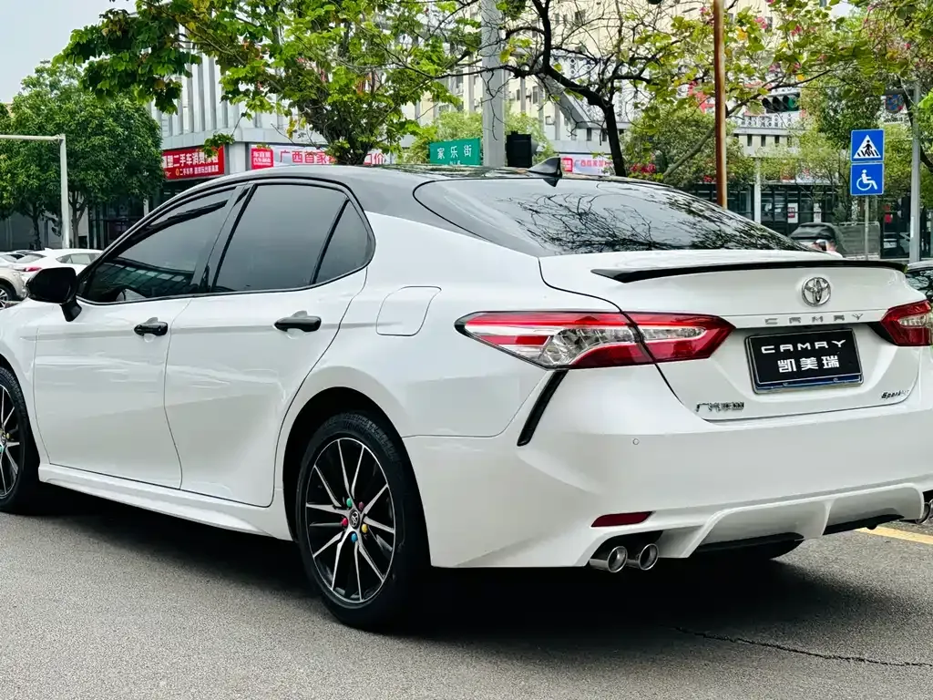 Toyota Camry 2022 из CN, фото 4