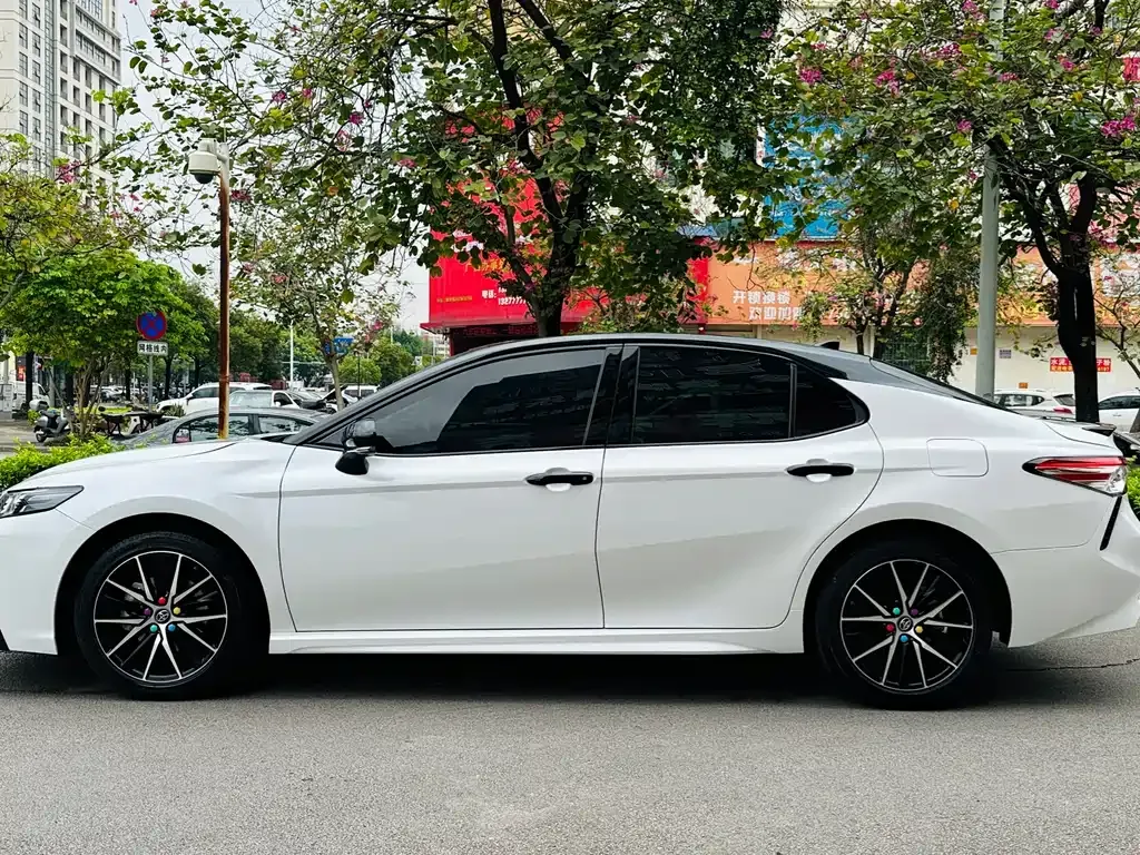 Toyota Camry 2022 из CN, фото 7