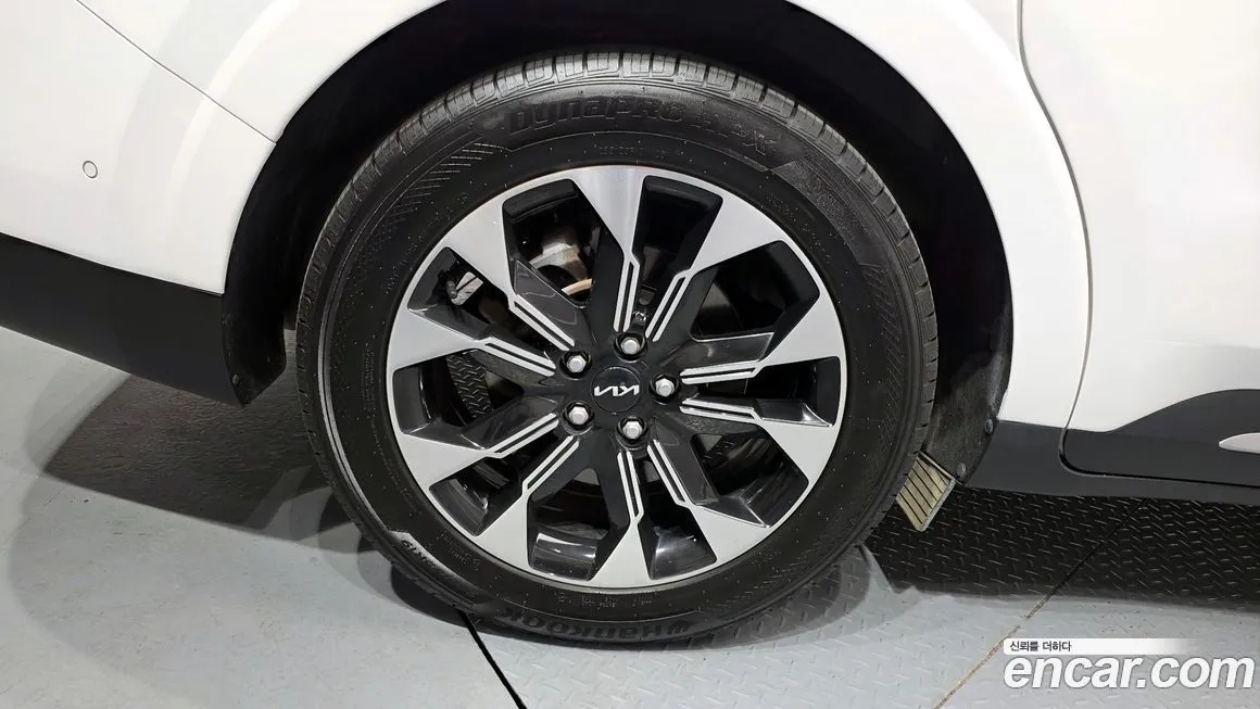 Kia Carnival — фото 10