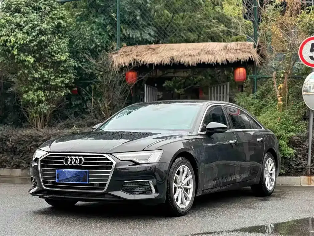Audi A6L — фото 1