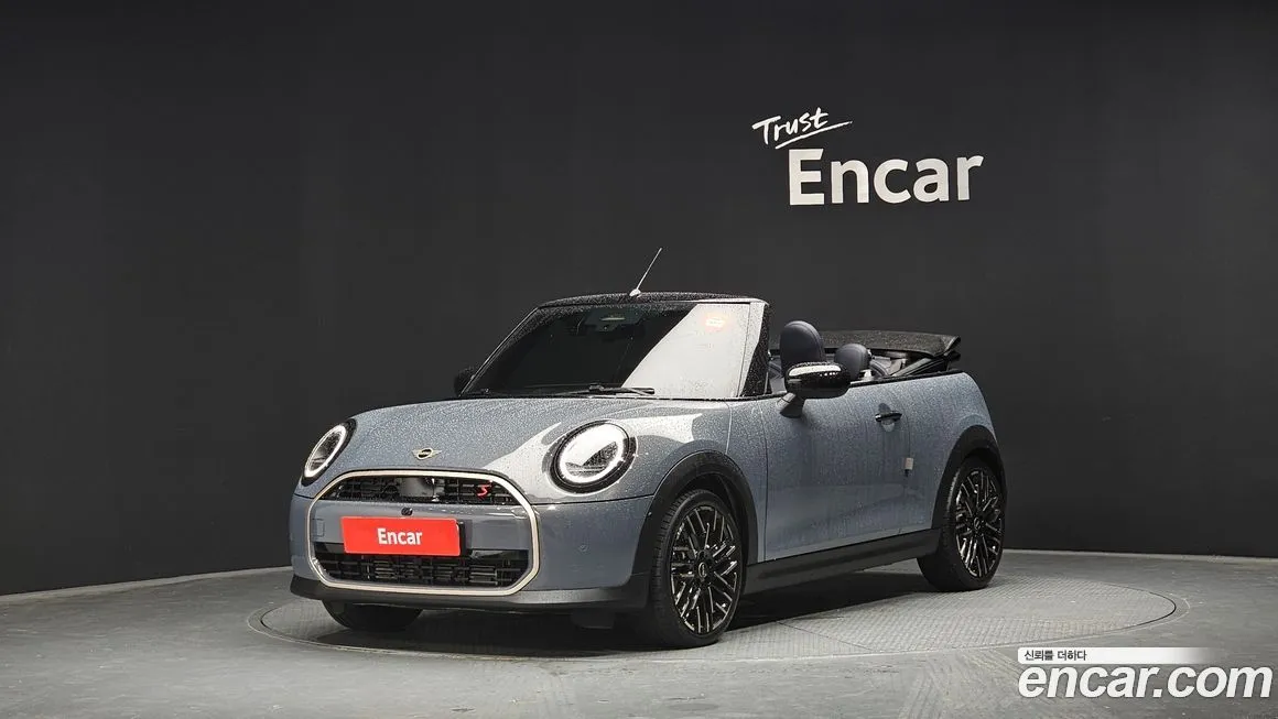 Mini Cooper Convertible 2025 из KR, фото 1