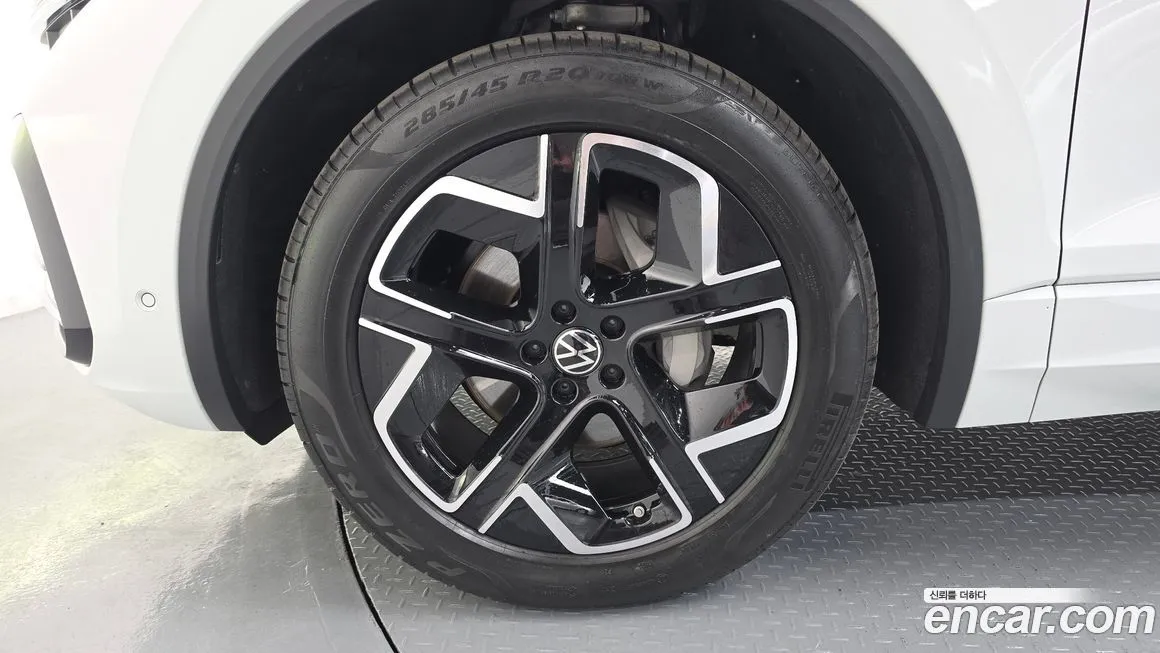 Volkswagen Touareg 2024 из KR, фото 7